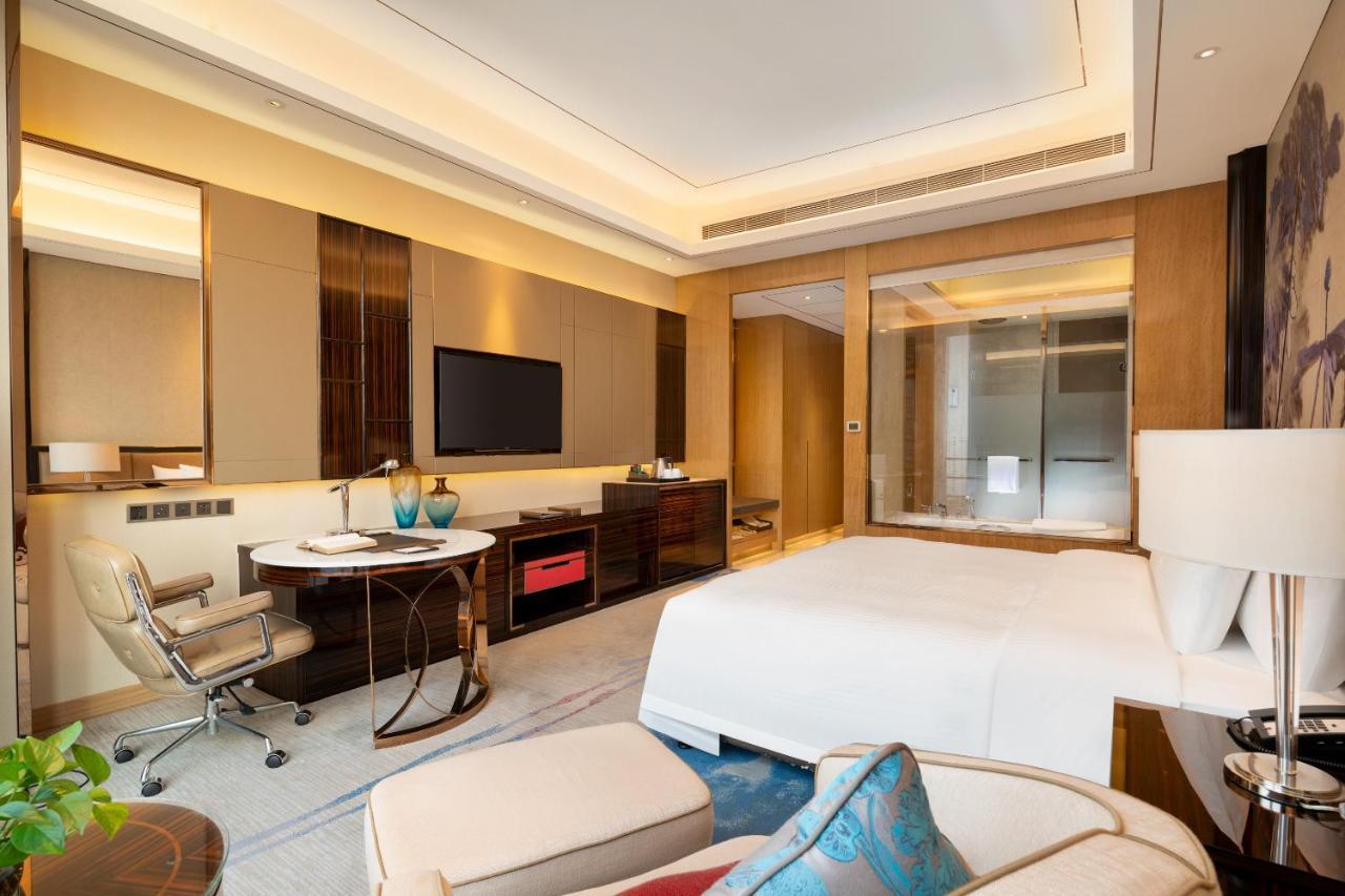 Отель Wanda Vista Dongguan Дунгуань Экстерьер фото