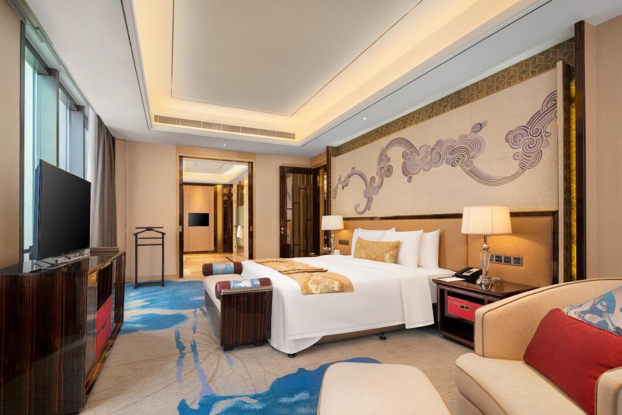 Отель Wanda Vista Dongguan Дунгуань Экстерьер фото