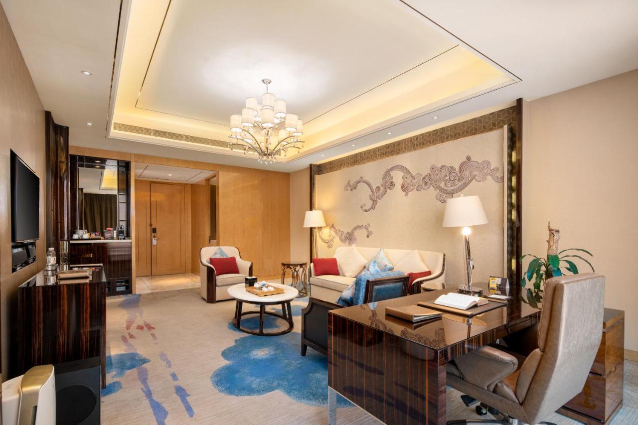 Отель Wanda Vista Dongguan Дунгуань Экстерьер фото