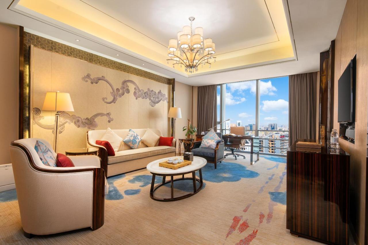 Отель Wanda Vista Dongguan Дунгуань Экстерьер фото