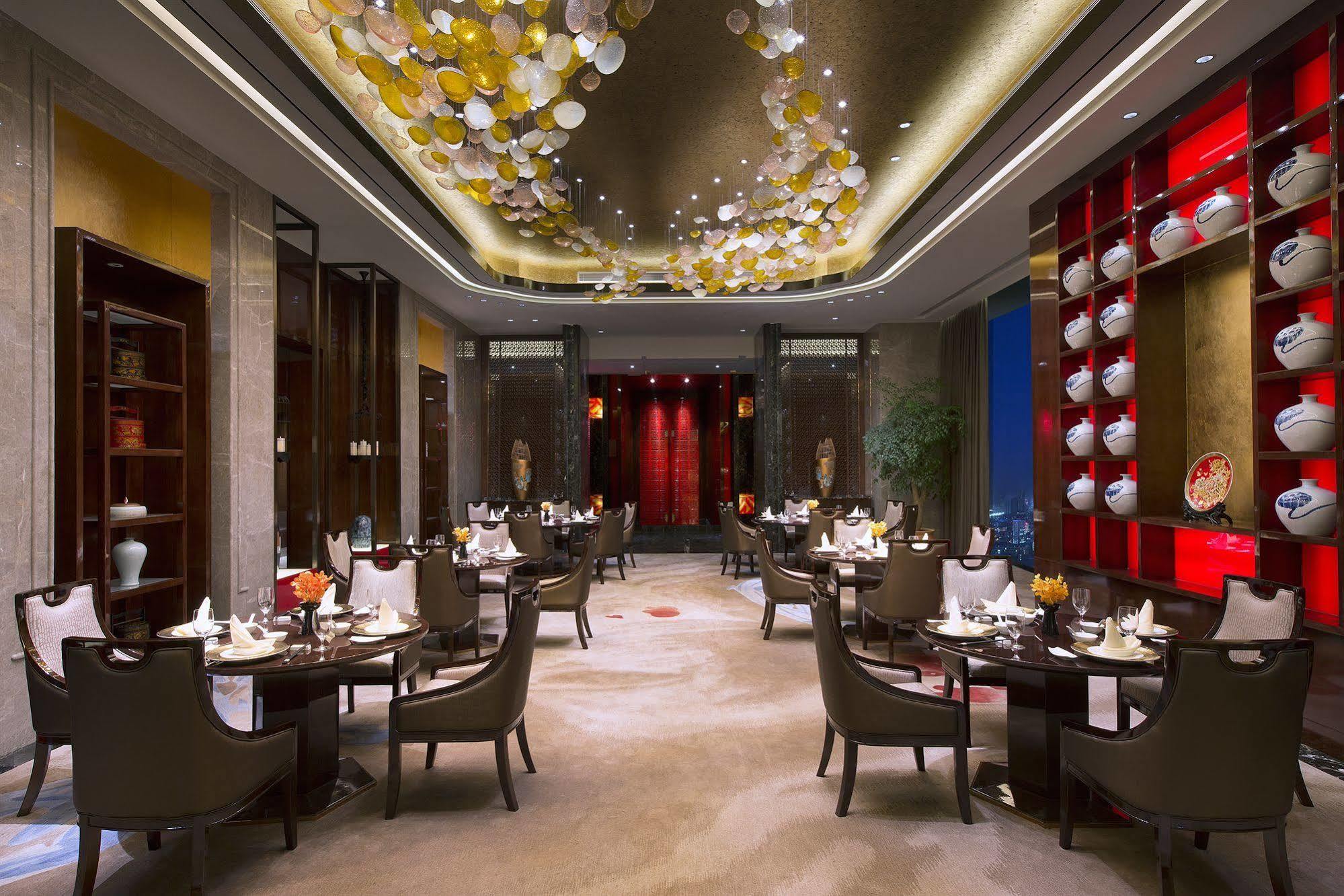 Отель Wanda Vista Dongguan Дунгуань Экстерьер фото